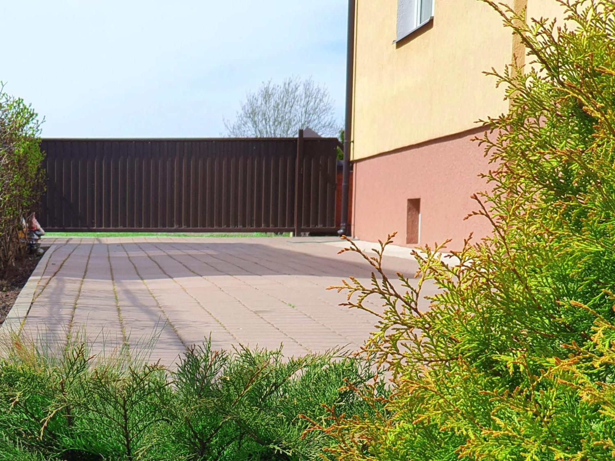 Family Hotel Daugavpils Exterior foto