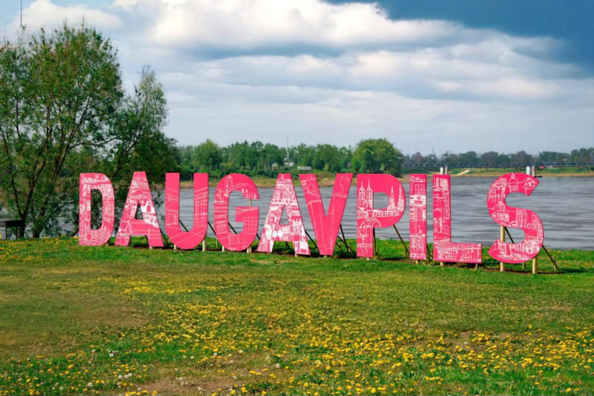 Family Hotel Daugavpils Exterior foto